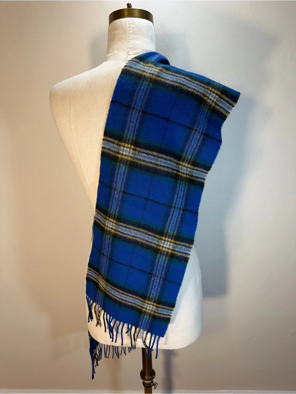Lochcarron Blue Tartan Wool Scarf - Classic Plaid for Men Lambswool